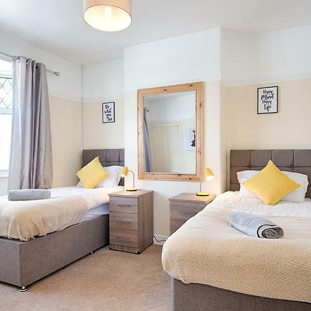 Off Road Parking, Garden, Tv In Every Room Swansea Exterior foto