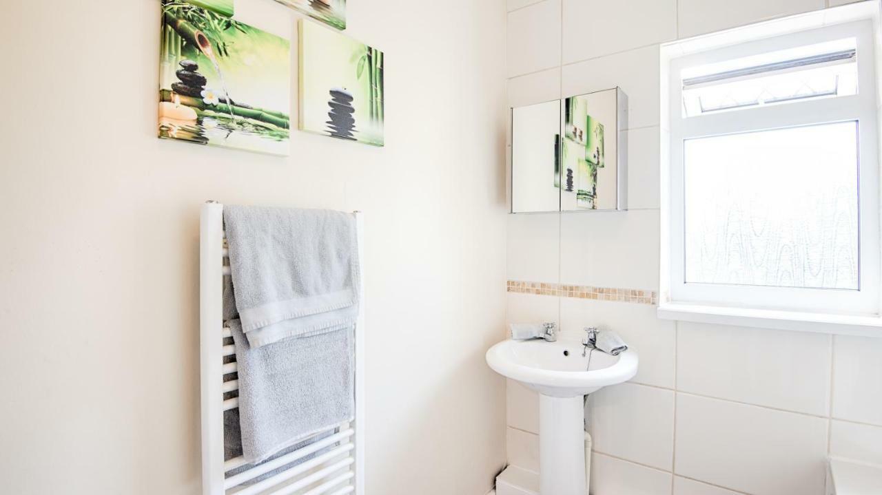 Off Road Parking, Garden, Tv In Every Room Swansea Exterior foto