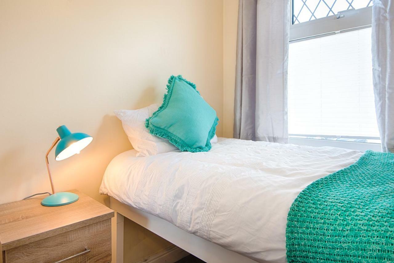 Off Road Parking, Garden, Tv In Every Room Swansea Exterior foto